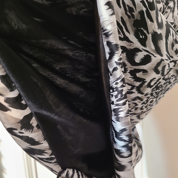 Snow leopard print rhinestone wrap party dress - Picture 9 of 13